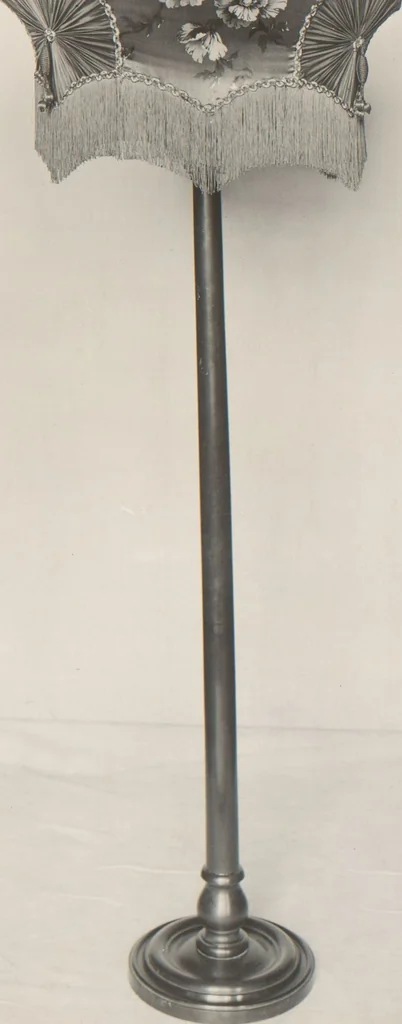 An illustration from Albert Sechrist Manufacturing Company collection, 1919, leaf 82