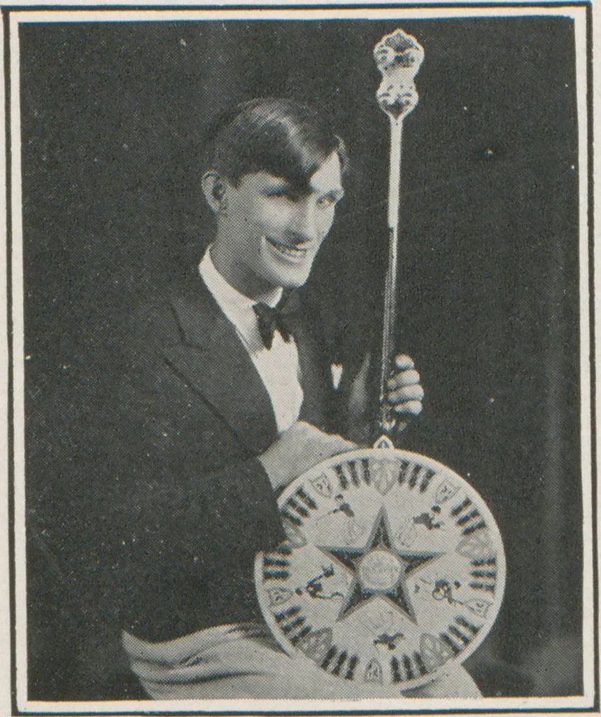 An illustration from Musical merchandise catalog / The Vega Co, 1920, leaf 76