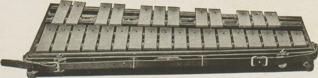 An illustration from Band and orchestra instruments / Selmer, 1917, leaf 30