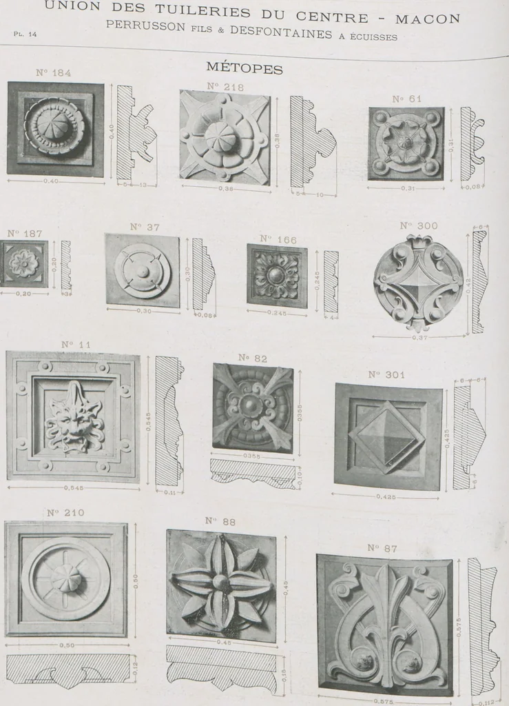 An illustration from Céramique décorative / Union des tuileries du centre, 1905, leaf 52