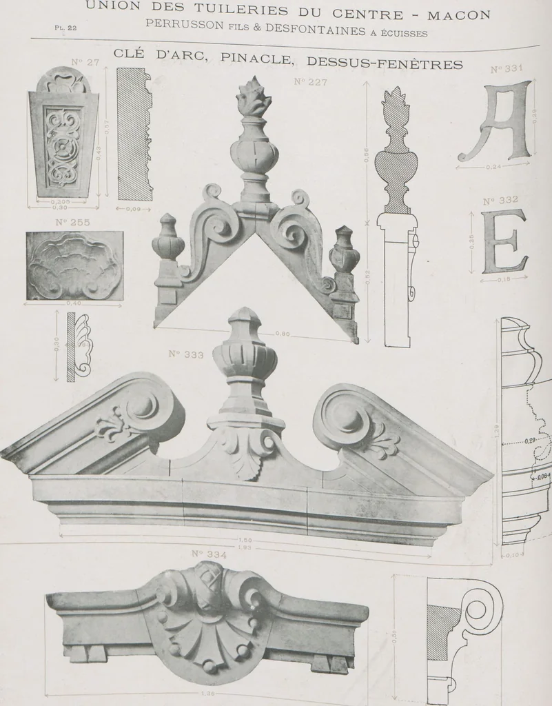 An illustration from Céramique décorative / Union des tuileries du centre, 1905, leaf 60