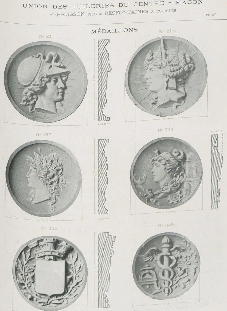 An illustration from Céramique décorative / Union des tuileries du centre, 1905, leaf 65