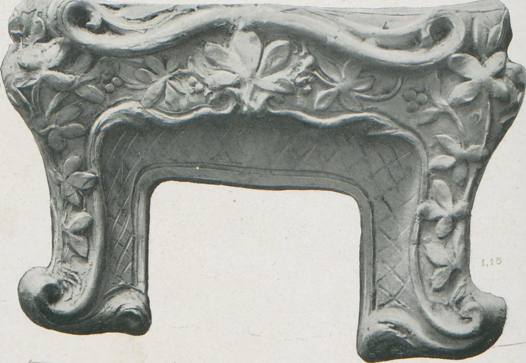 An illustration from Céramique décorative / Union des tuileries du centre, 1905, leaf 68