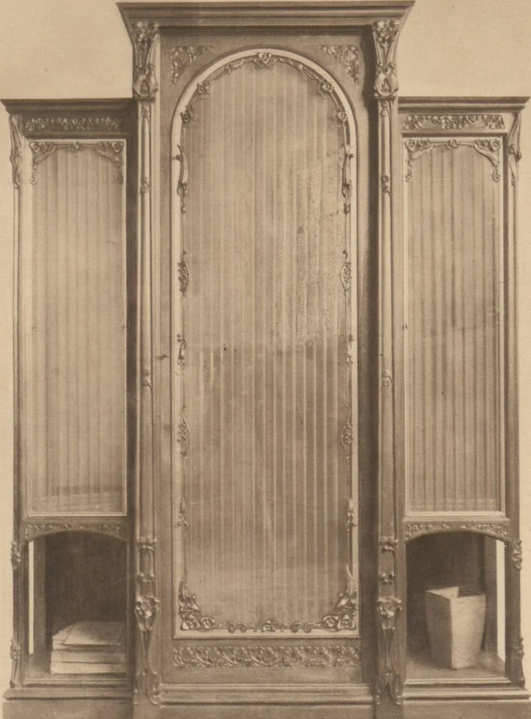 An illustration from Meubles d'art, 1919, leaf 42