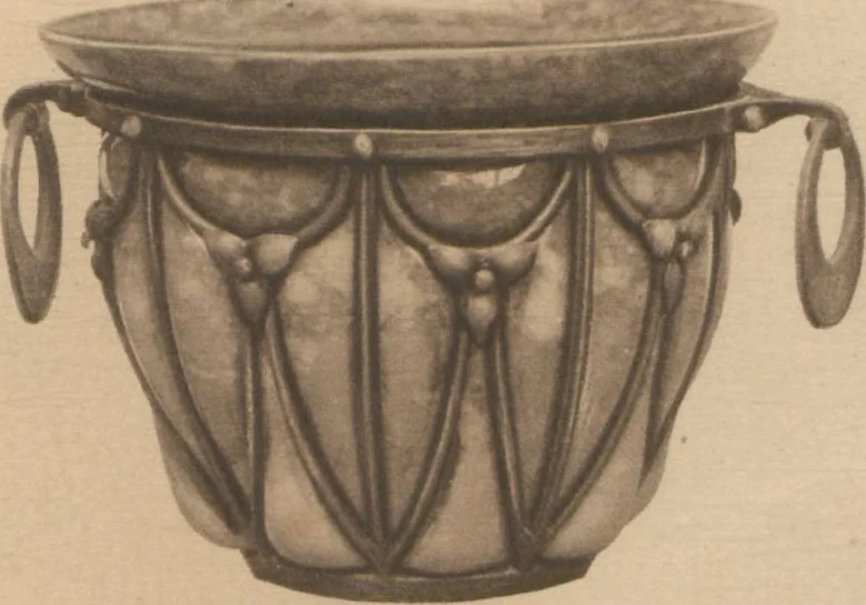 An illustration from Meubles d'art, 1919, leaf 5