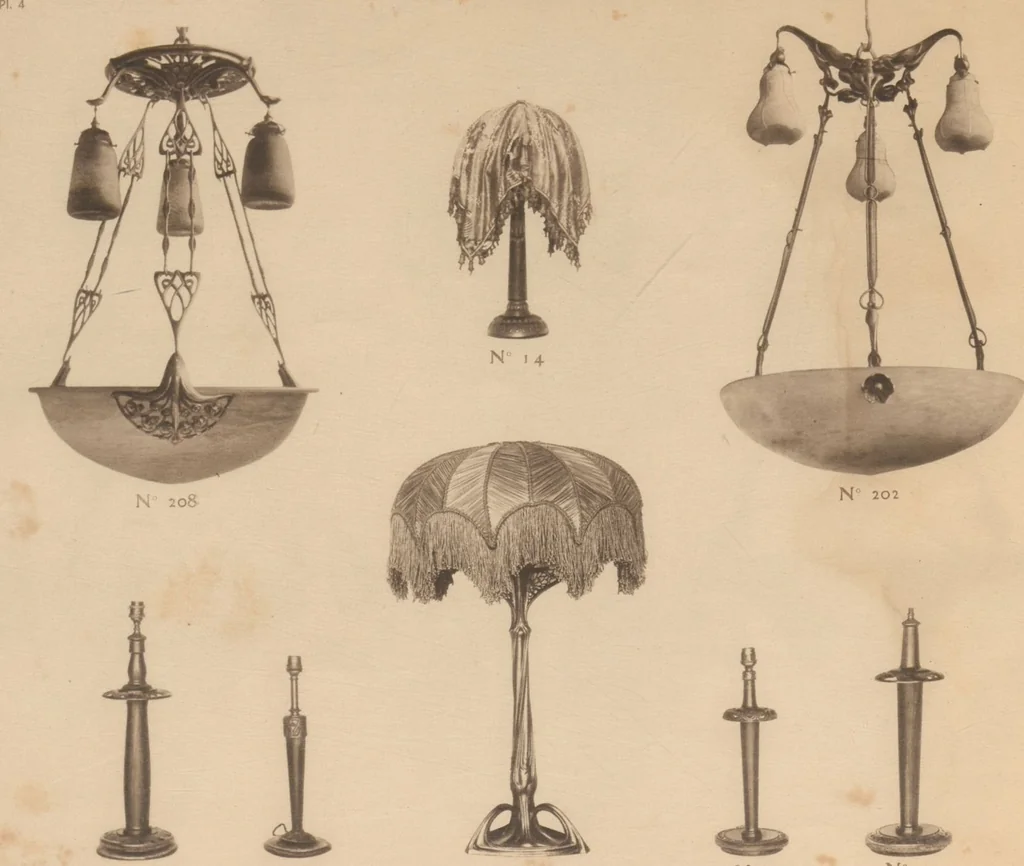 An illustration from Meubles d'art, 1919, leaf 8
