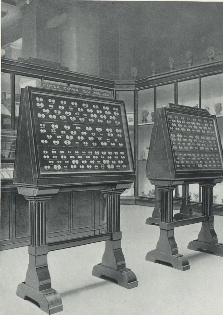 An illustration from General catalogue of show cases, fittings, book cases, stands &c., executed for H.M. Government at the British & Natural History museums, 1907, leaf 25