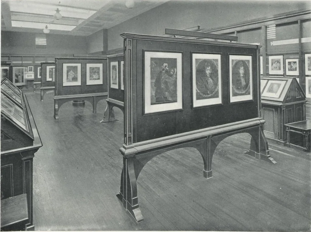 An illustration from General catalogue of show cases, fittings, book cases, stands &c., executed for H.M. Government at the British & Natural History museums, 1907, leaf 29