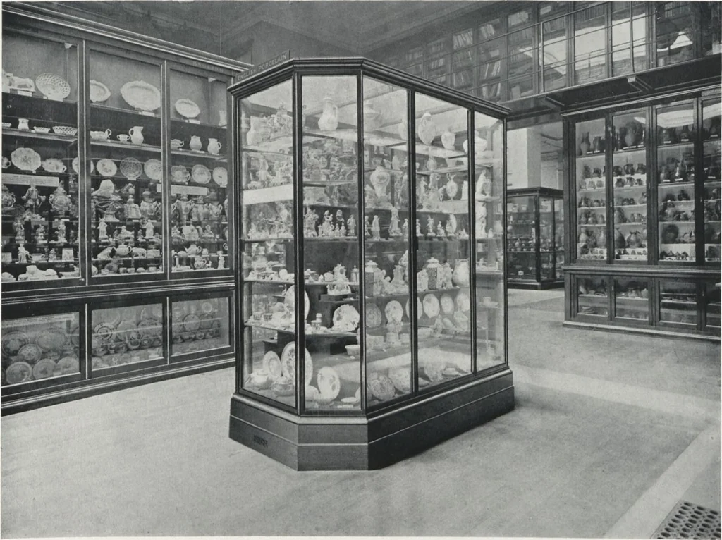 An illustration from General catalogue of show cases, fittings, book cases, stands &c., executed for H.M. Government at the British & Natural History museums, 1907, leaf 53