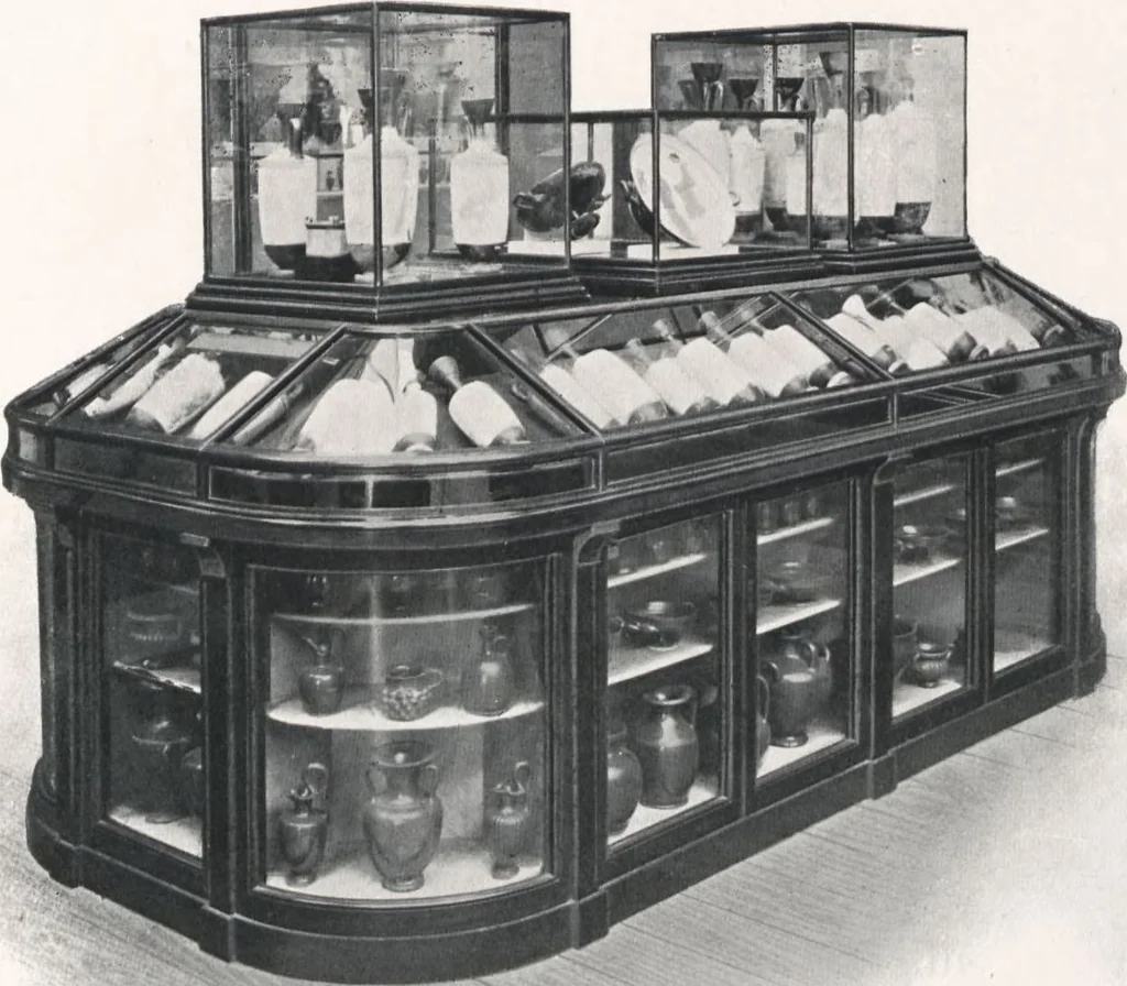 An illustration from General catalogue of show cases, fittings, book cases, stands &c., executed for H.M. Government at the British & Natural History museums, 1907, leaf 77