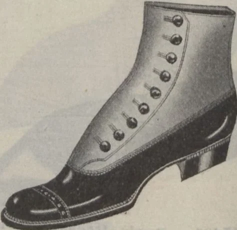 An illustration from The Gimbel book : Paris, London, and American styles, 1910, leaf 141