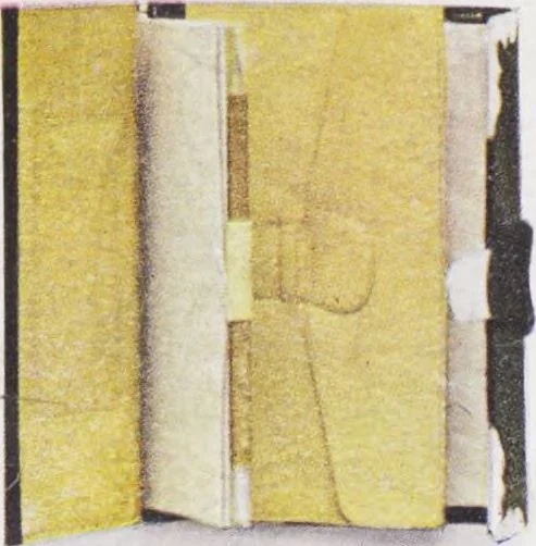An illustration from Boots leather goods, fancy, silver, toilet, and bound book depts. Season 1910-11, 1910, leaf 30