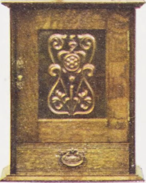An illustration from Boots leather goods, fancy, silver, toilet, and bound book depts. Season 1910-11, 1910, leaf 41