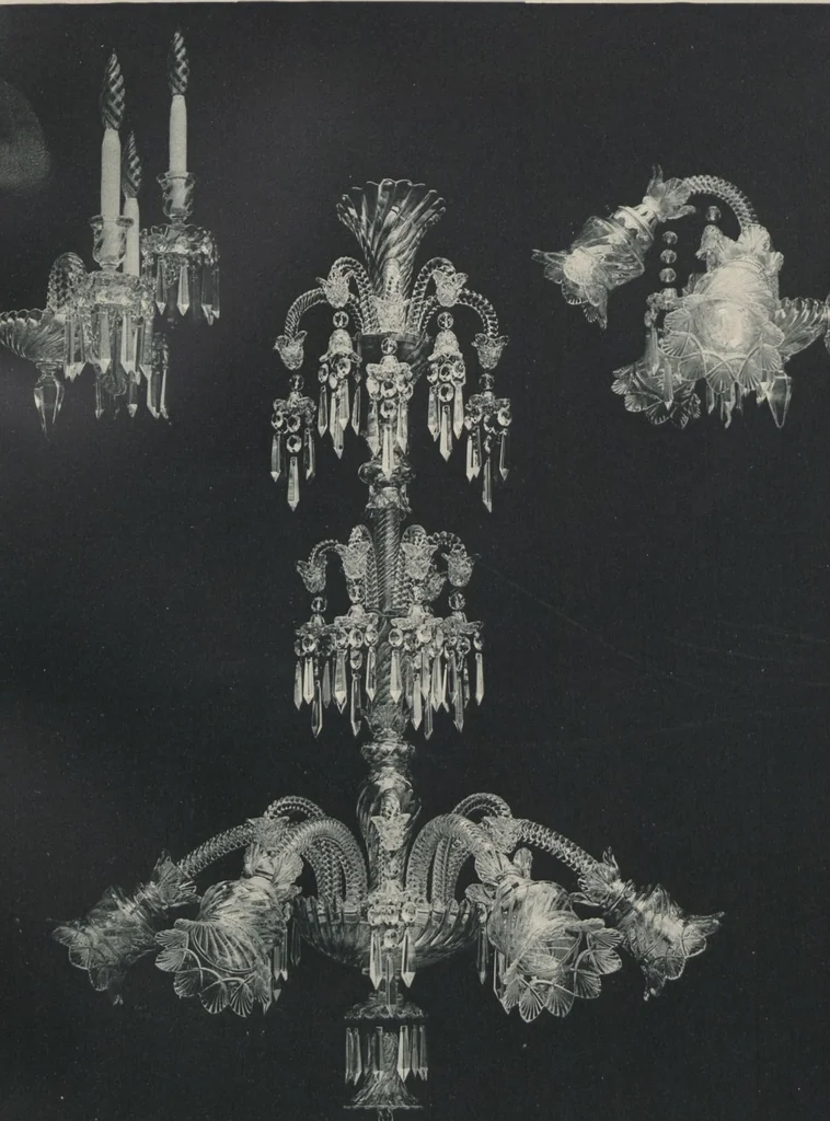 An illustration from Tarif des articles d'eclairage / Compagnie des cristalleries de Baccarat, 1907, leaf 111