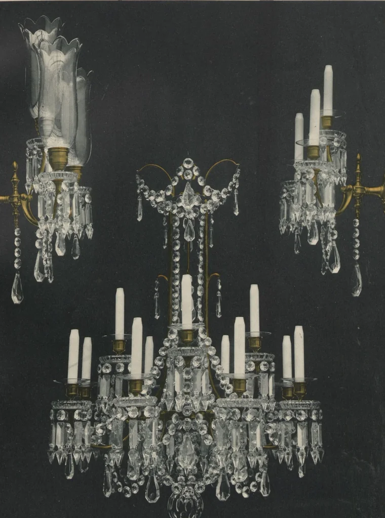 An illustration from Tarif des articles d'eclairage / Compagnie des cristalleries de Baccarat, 1907, leaf 46