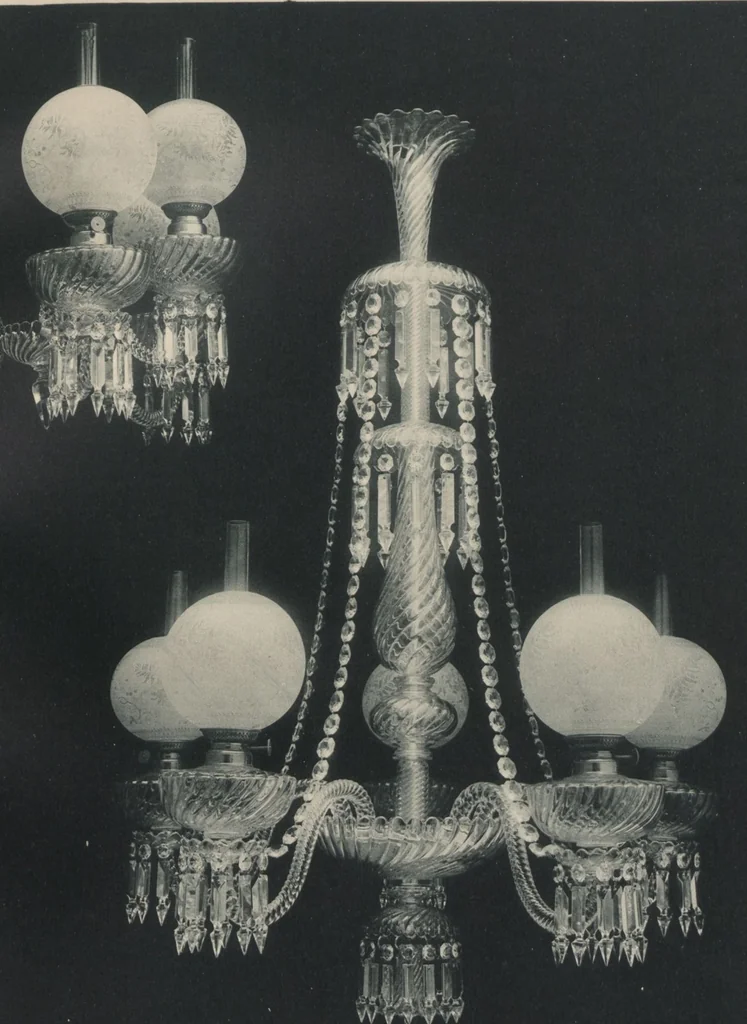 An illustration from Tarif des articles d'eclairage / Compagnie des cristalleries de Baccarat, 1907, leaf 73