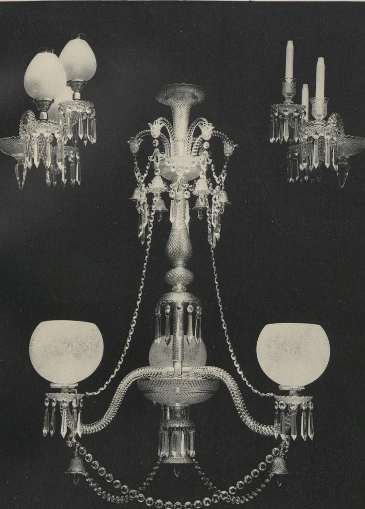 An illustration from Tarif des articles d'eclairage / Compagnie des cristalleries de Baccarat, 1907, leaf 81