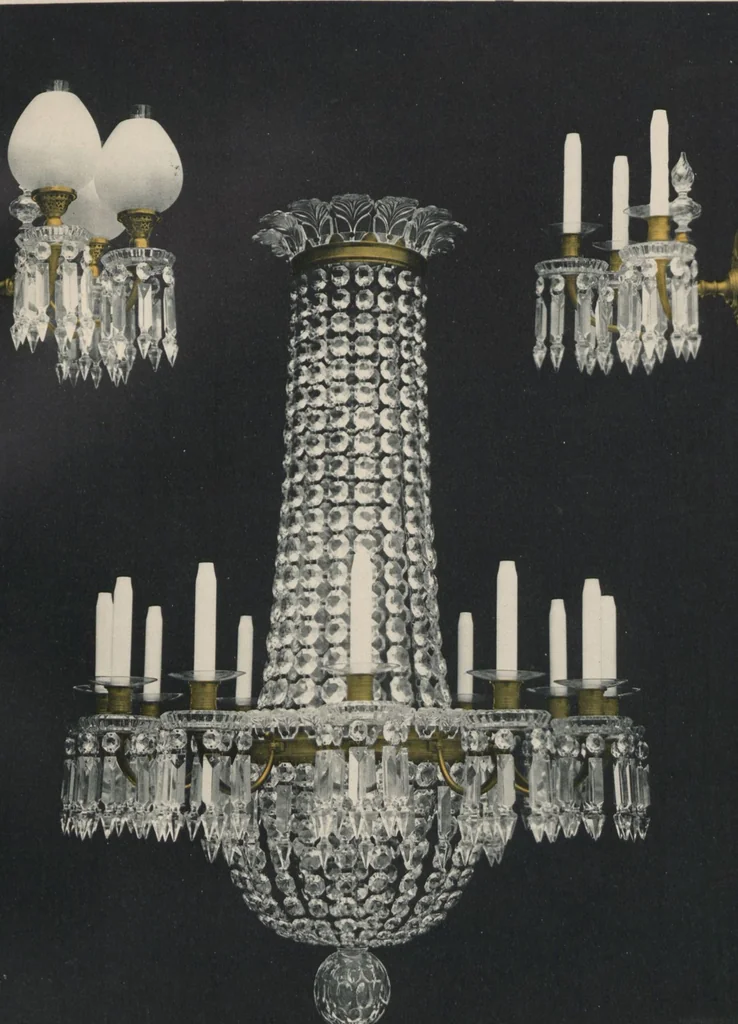 An illustration from Tarif des articles d'eclairage / Compagnie des cristalleries de Baccarat, 1907, leaf 83