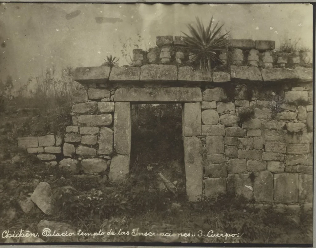 An illustration from 50 original photos of Mexican antiquities, circa 1900-1904 / [ca. half by commerical, half by a competent amateur], 1900, leaf 27