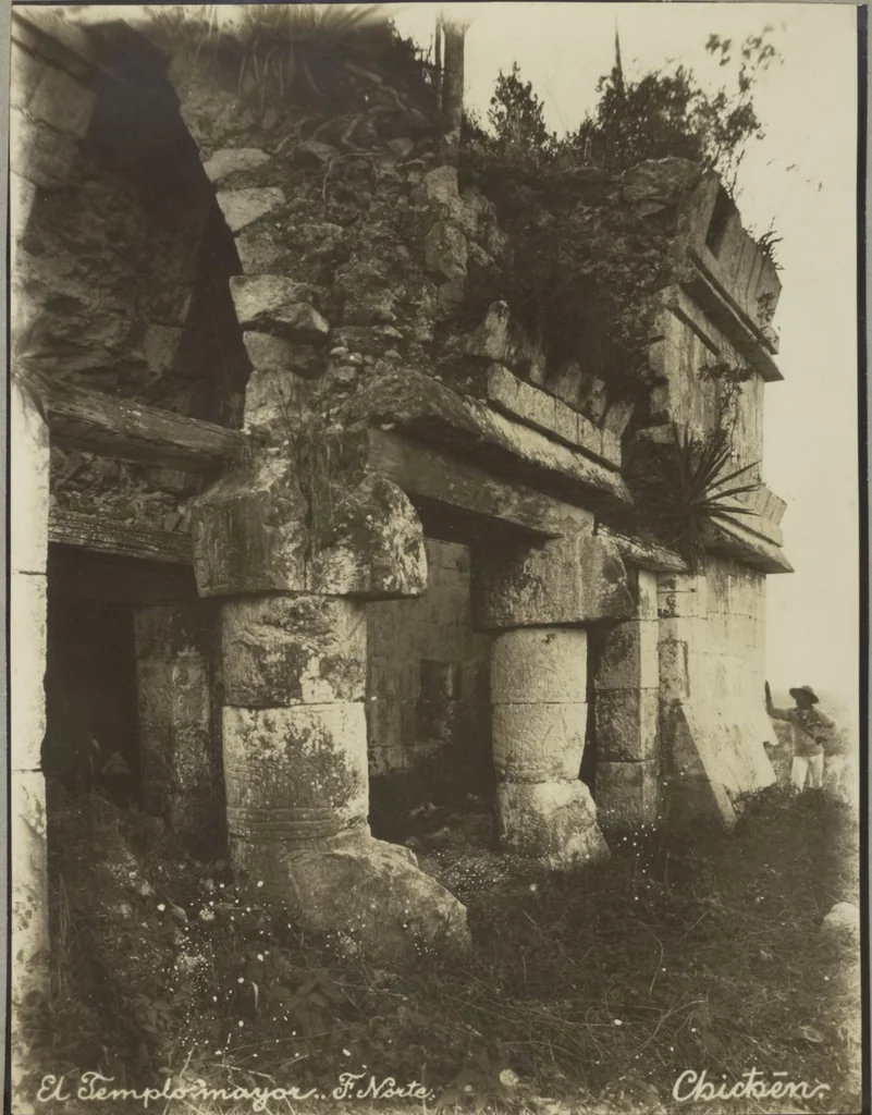 An illustration from 50 original photos of Mexican antiquities, circa 1900-1904 / [ca. half by commerical, half by a competent amateur], 1900, leaf 29