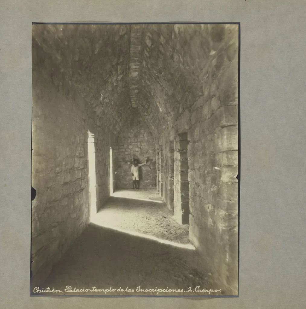 An illustration from 50 original photos of Mexican antiquities, circa 1900-1904 / [ca. half by commerical, half by a competent amateur], 1900, leaf 33