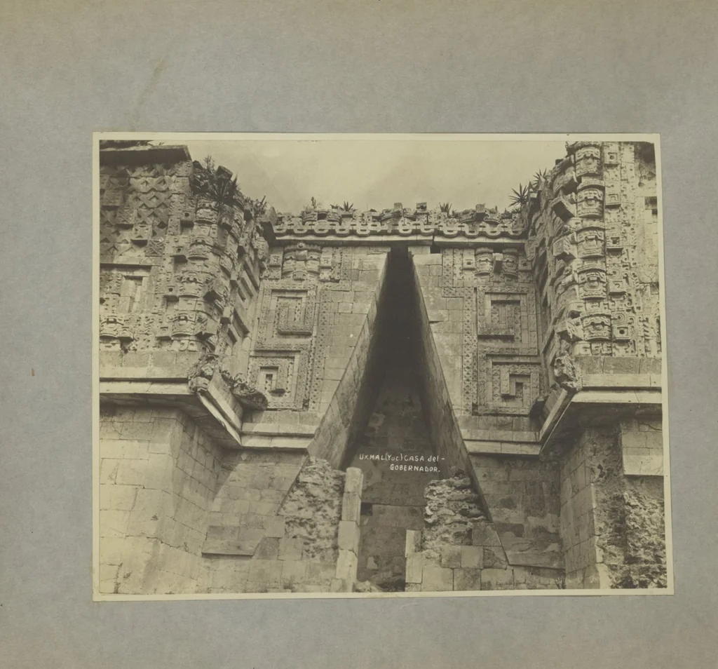 An illustration from 50 original photos of Mexican antiquities, circa 1900-1904 / [ca. half by commerical, half by a competent amateur], 1900, leaf 87