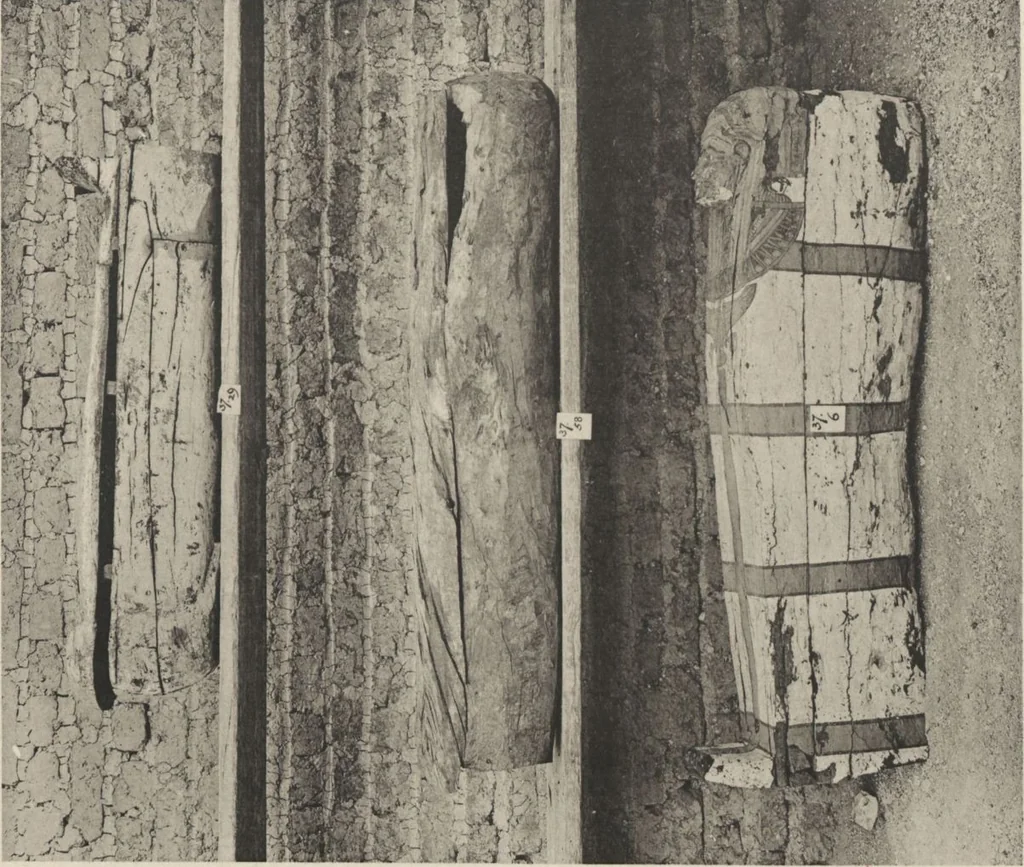An illustration from Five years' explorations at Thebes : a record of work done 1907-1911 / by the Earl of Carnarvon and Howard Carter, with chapters by F. Ll. Griffith, George Legrain, George Möller, Percy E. Newberry and Wilhelm Spiegelberg ; with seventy-nine plates and frontispiece, 1912, leaf 236
