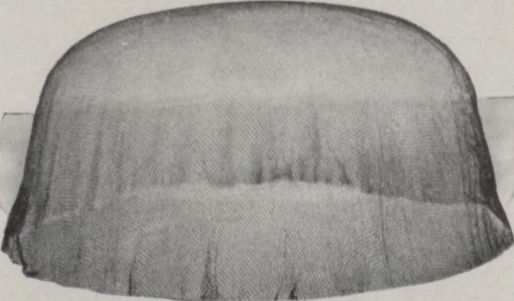 An illustration from Individuality in millinery, 1921, leaf 26
