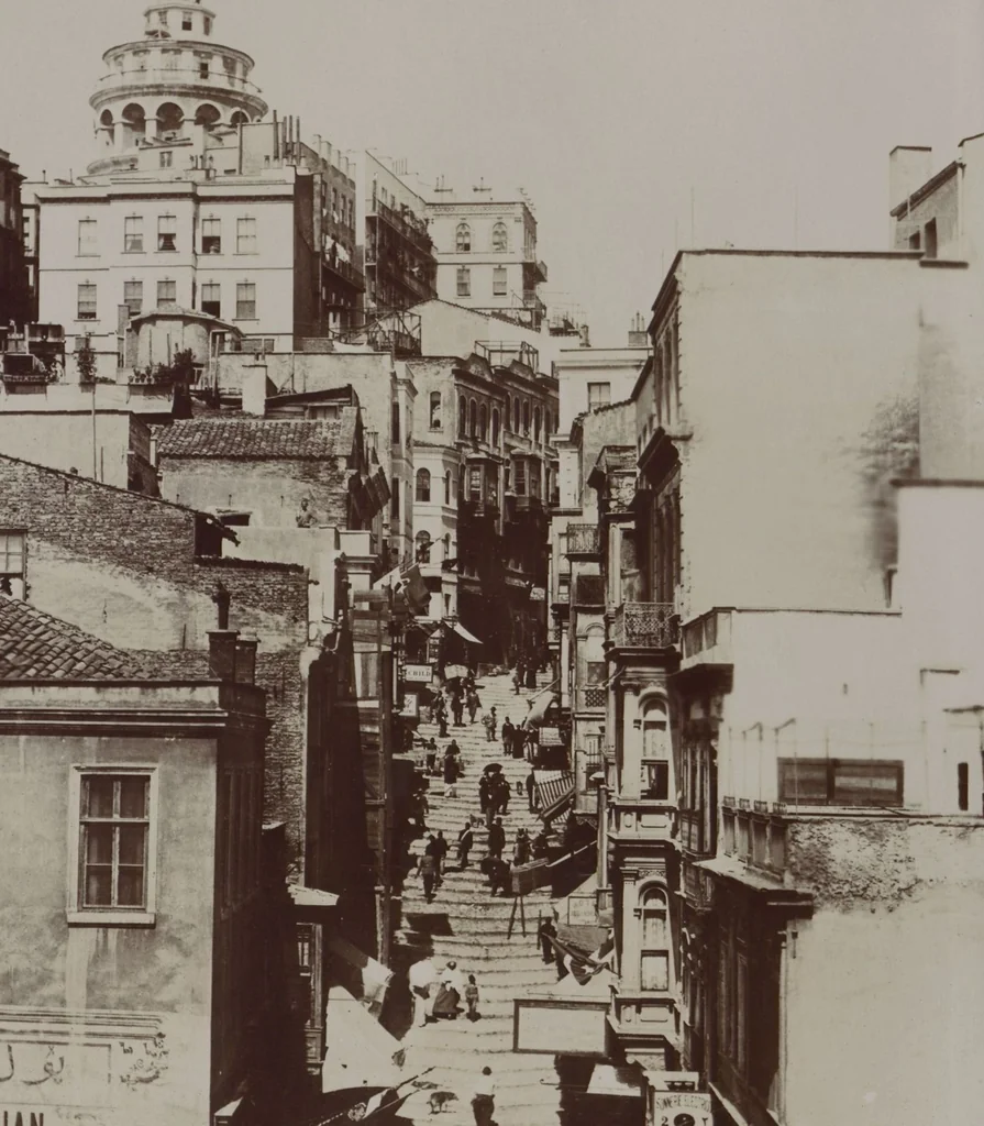 An illustration from [Album of Egyptian and Turkish photographs. Volume 1 / assembled by Rudolf H. and Lulu Reinhart in 1906 on their wedding trip], 1906, leaf 41