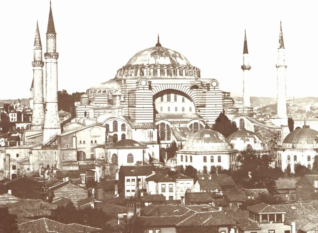 An illustration from [Album of Egyptian and Turkish photographs. Volume 1 / assembled by Rudolf H. and Lulu Reinhart in 1906 on their wedding trip], 1906, leaf 48