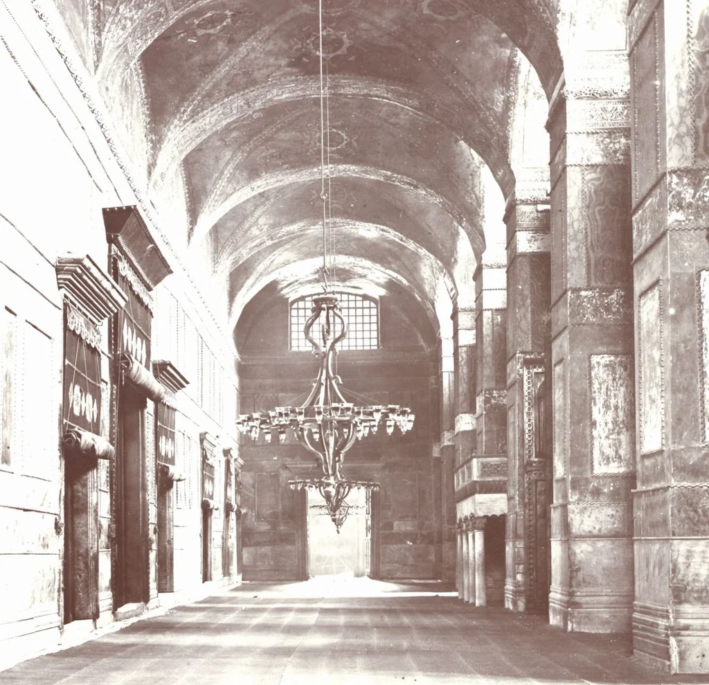 An illustration from [Album of Egyptian and Turkish photographs. Volume 1 / assembled by Rudolf H. and Lulu Reinhart in 1906 on their wedding trip], 1906, leaf 50