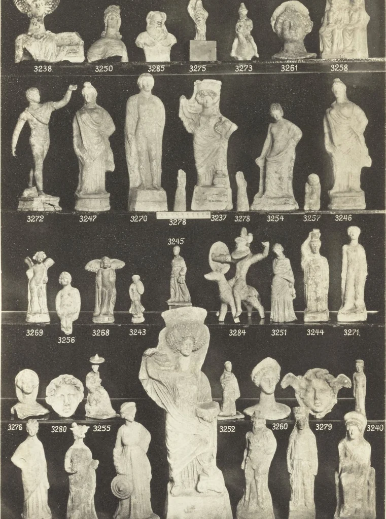 An illustration from Beschreibung römischer Altertümer [volume 2] / gesammelt von Carl Anton Niessen, 1911, leaf 221