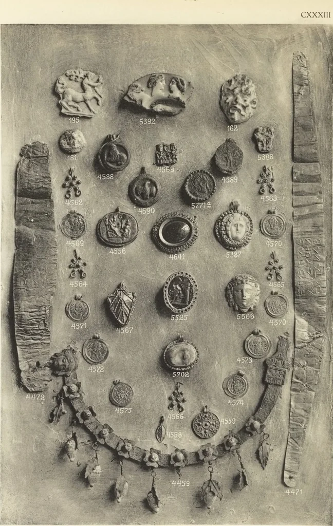 An illustration from Beschreibung römischer Altertümer [volume 2] / gesammelt von Carl Anton Niessen, 1911, leaf 267