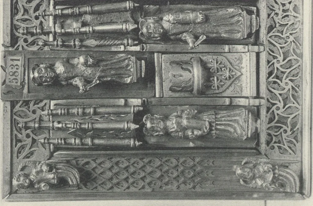An illustration from Documents de ferronnerie ancienne du XIIe au XVIIIe siècle : recueil de 40 planches comprenant plus de 100 documents de ferronnerie monumentale et de serrurerie fine ..., 1922, leaf 16