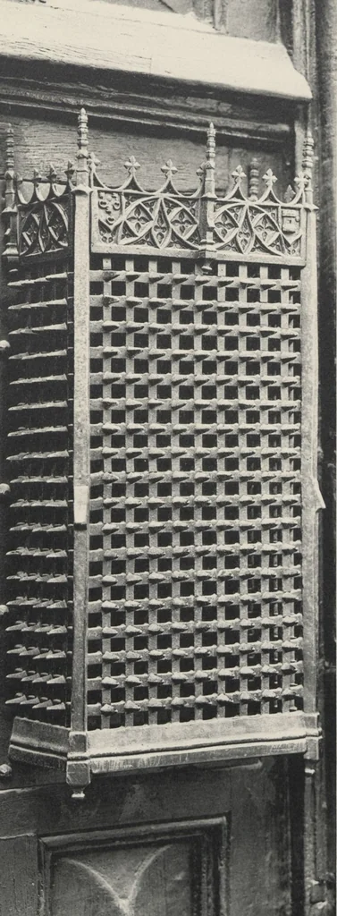 An illustration from Documents de ferronnerie ancienne du XIIe au XVIIIe siècle : recueil de 40 planches comprenant plus de 100 documents de ferronnerie monumentale et de serrurerie fine ..., 1922, leaf 19