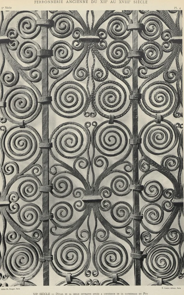 An illustration from Documents de ferronnerie ancienne du XIIe au XVIIIe siècle : recueil de 40 planches comprenant plus de 100 documents de ferronnerie monumentale et de serrurerie fine ..., 1922, leaf 8