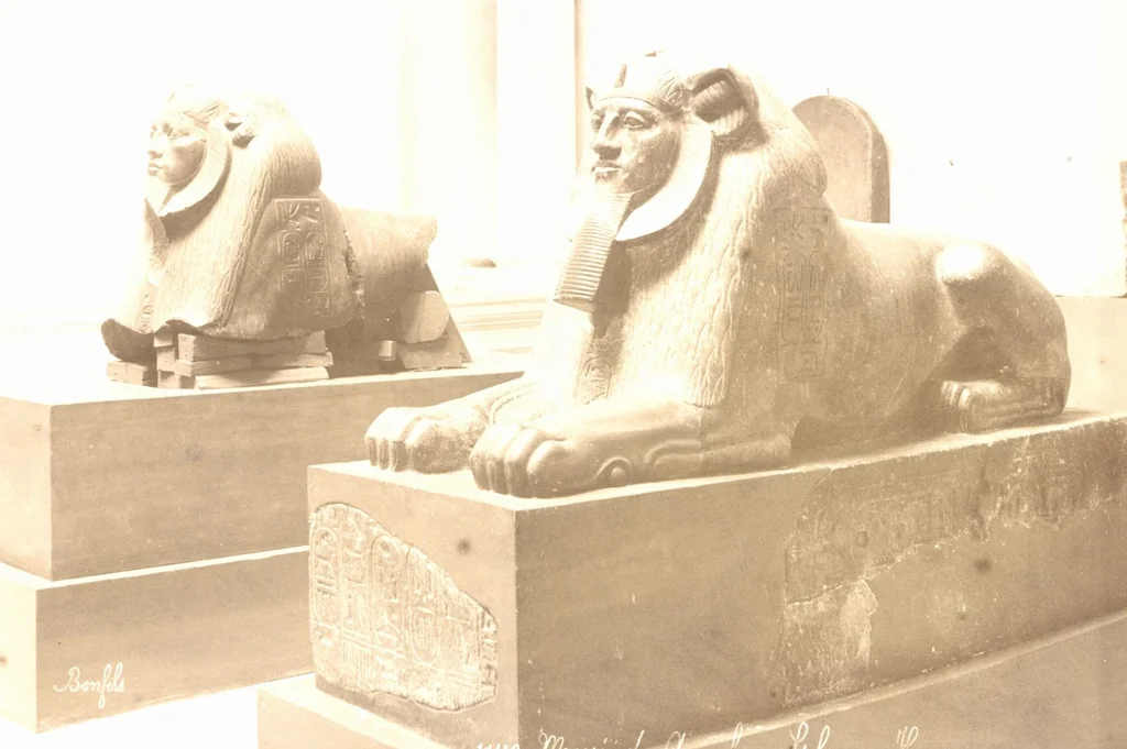 An illustration from [Album of Egyptian and Turkish photographs. Volume 2 / assembled by Rudolf H. and Lulu Reinhart in 1906 on their wedding trip], 1906, leaf 24