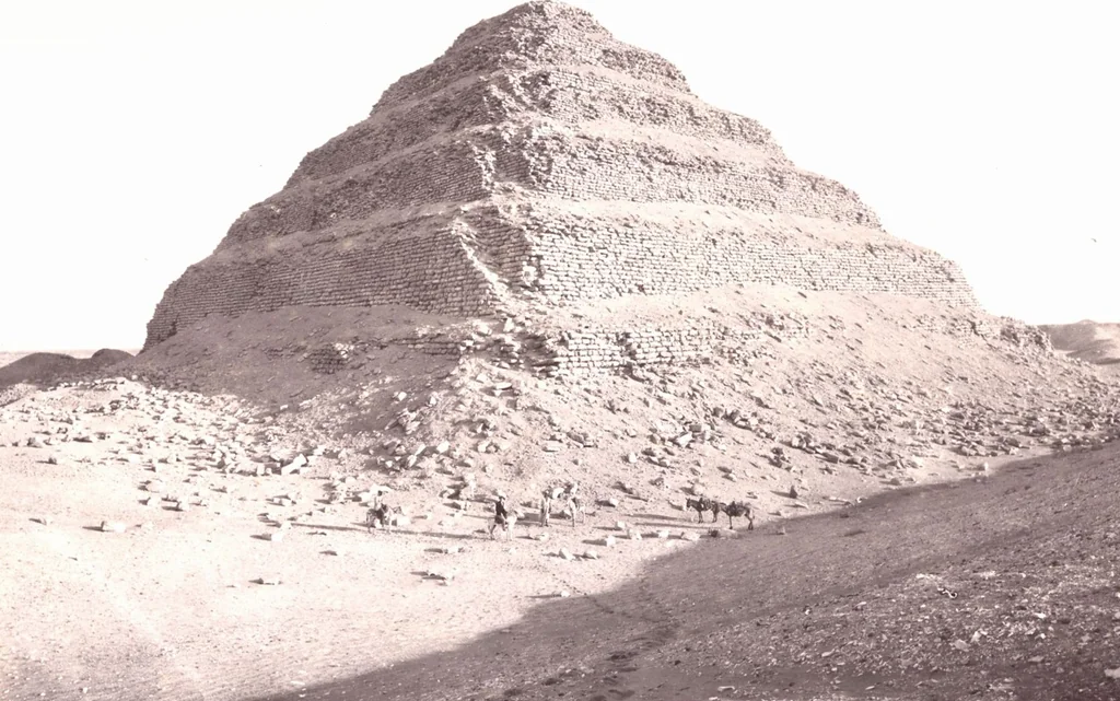 An illustration from [Album of Egyptian and Turkish photographs. Volume 2 / assembled by Rudolf H. and Lulu Reinhart in 1906 on their wedding trip], 1906, leaf 34