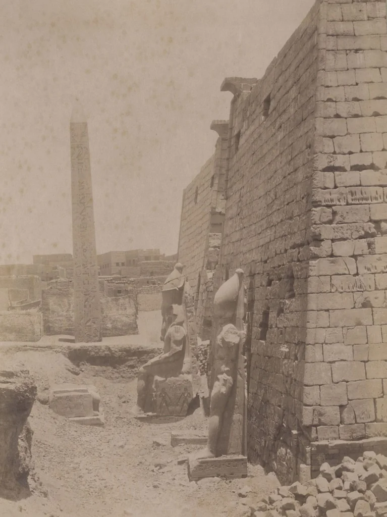 An illustration from [Album of Egyptian and Turkish photographs. Volume 2 / assembled by Rudolf H. and Lulu Reinhart in 1906 on their wedding trip], 1906, leaf 43