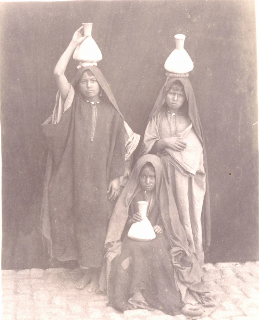 An illustration from [Album of Egyptian and Turkish photographs. Volume 2 / assembled by Rudolf H. and Lulu Reinhart in 1906 on their wedding trip], 1906, leaf 52