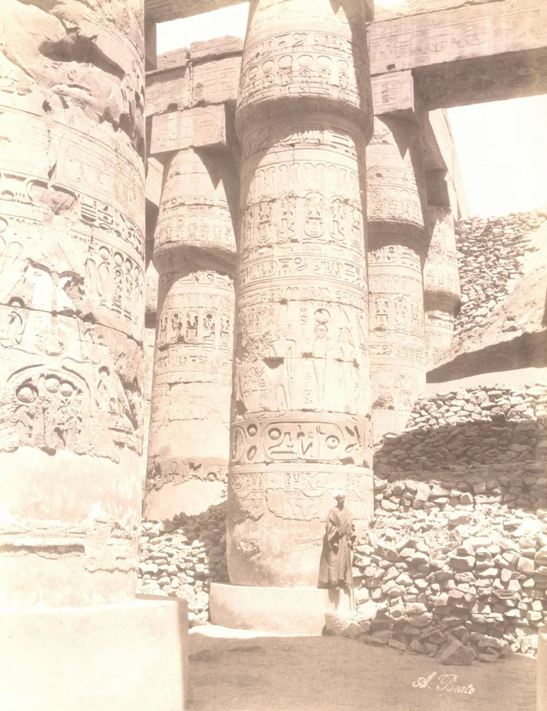 An illustration from [Album of Egyptian and Turkish photographs. Volume 2 / assembled by Rudolf H. and Lulu Reinhart in 1906 on their wedding trip], 1906, leaf 61