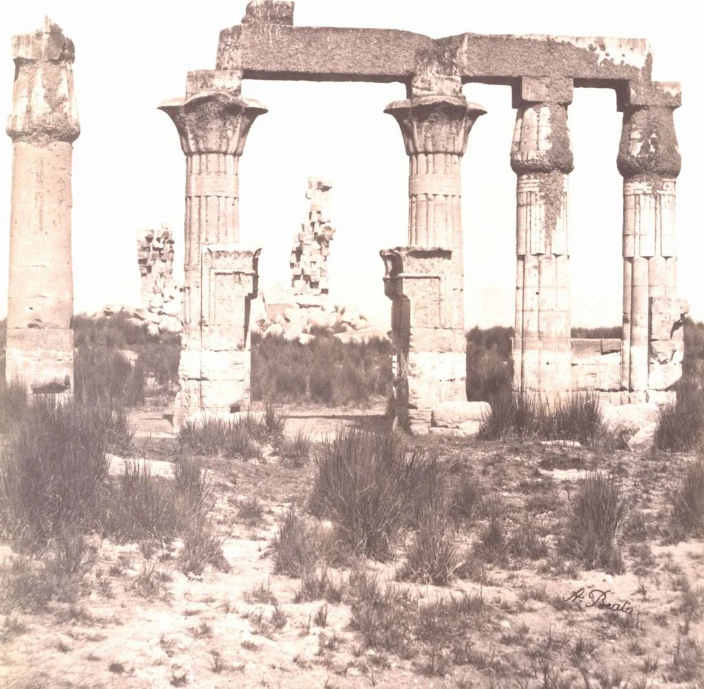 An illustration from [Album of Egyptian and Turkish photographs. Volume 2 / assembled by Rudolf H. and Lulu Reinhart in 1906 on their wedding trip], 1906, leaf 77