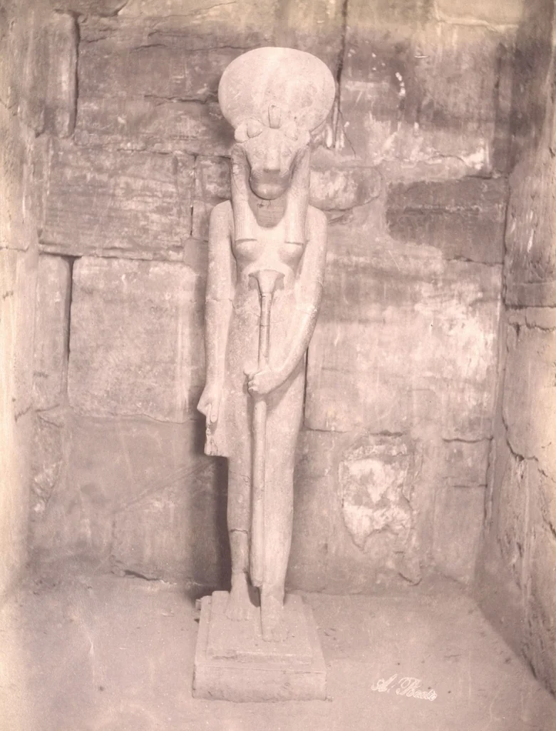 An illustration from [Album of Egyptian and Turkish photographs. Volume 2 / assembled by Rudolf H. and Lulu Reinhart in 1906 on their wedding trip], 1906, leaf 79