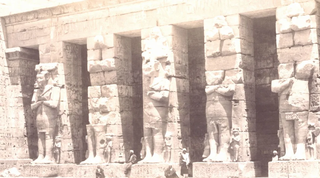 An illustration from [Album of Egyptian and Turkish photographs. Volume 2 / assembled by Rudolf H. and Lulu Reinhart in 1906 on their wedding trip], 1906, leaf 98