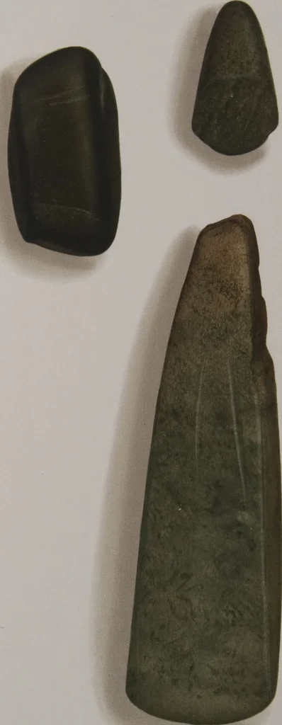 An illustration from The Bishop collection : investigations and studies in jade : [volume one], 1906, leaf 400