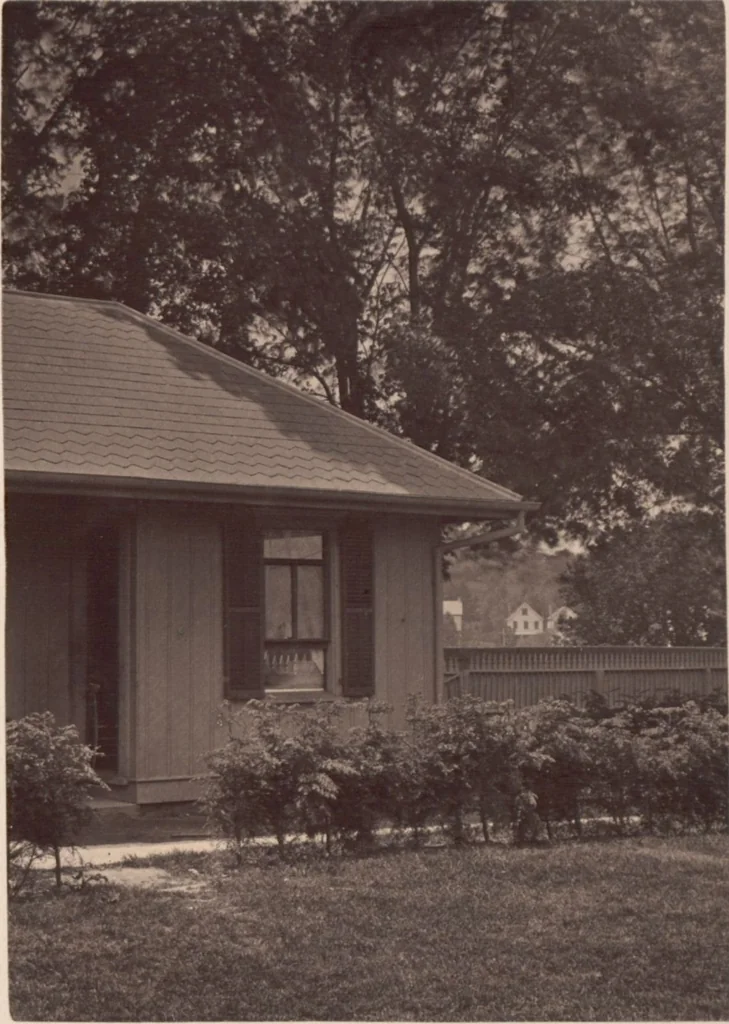 An illustration from "Bay Villa", the residence, on Staten Island, of Anson Phelps Stokes / photographs taken and assembled by the family, 1880, leaf 38