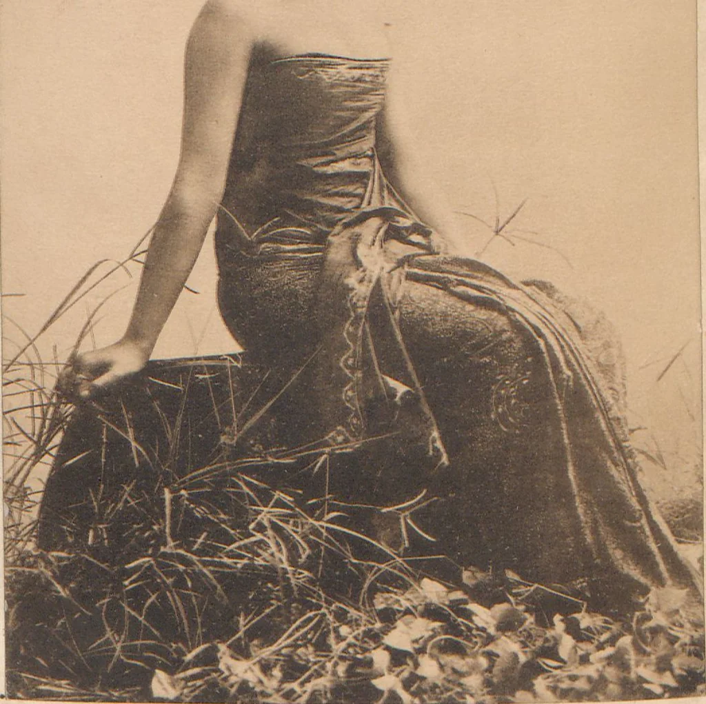 An illustration from Notes on Javanese batik, 1919, leaf 11