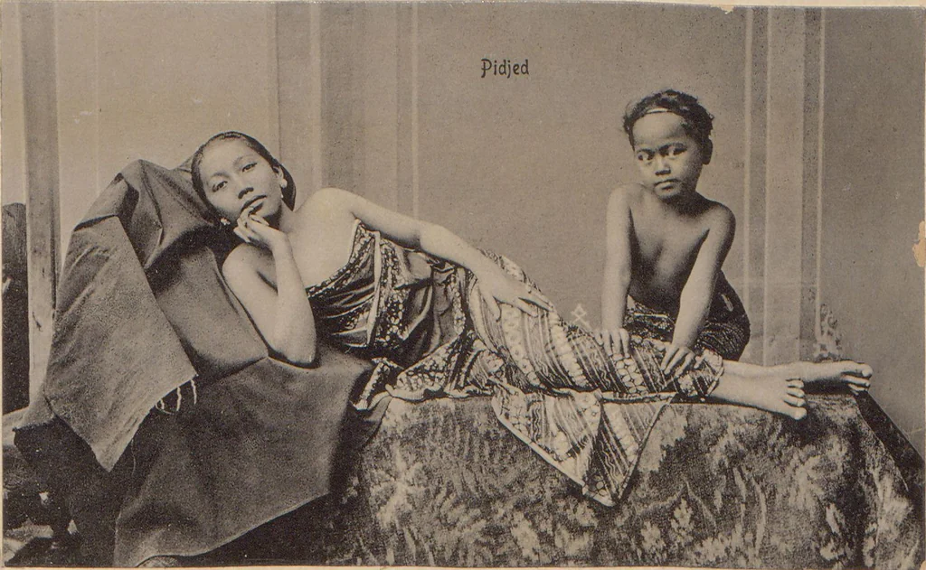 An illustration from Notes on Javanese batik, 1919, leaf 11
