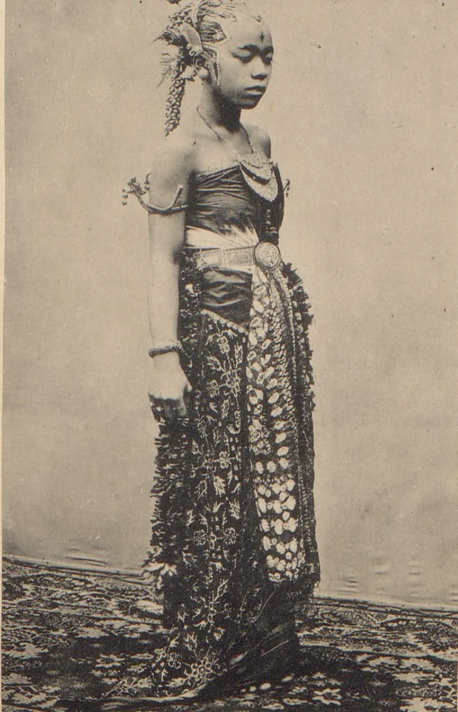 An illustration from Notes on Javanese batik, 1919, leaf 15