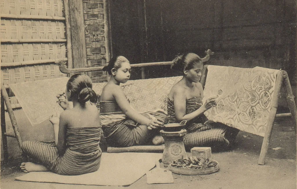 An illustration from Notes on Javanese batik, 1919, leaf 4